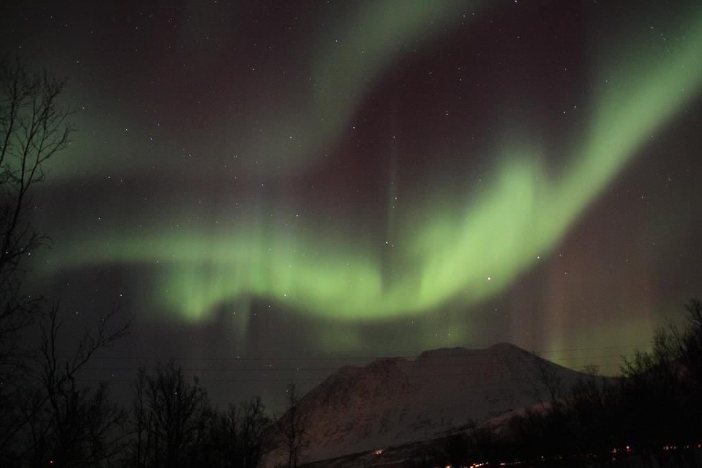 Отель Xlyngen Nord-Lenangen Экстерьер фото